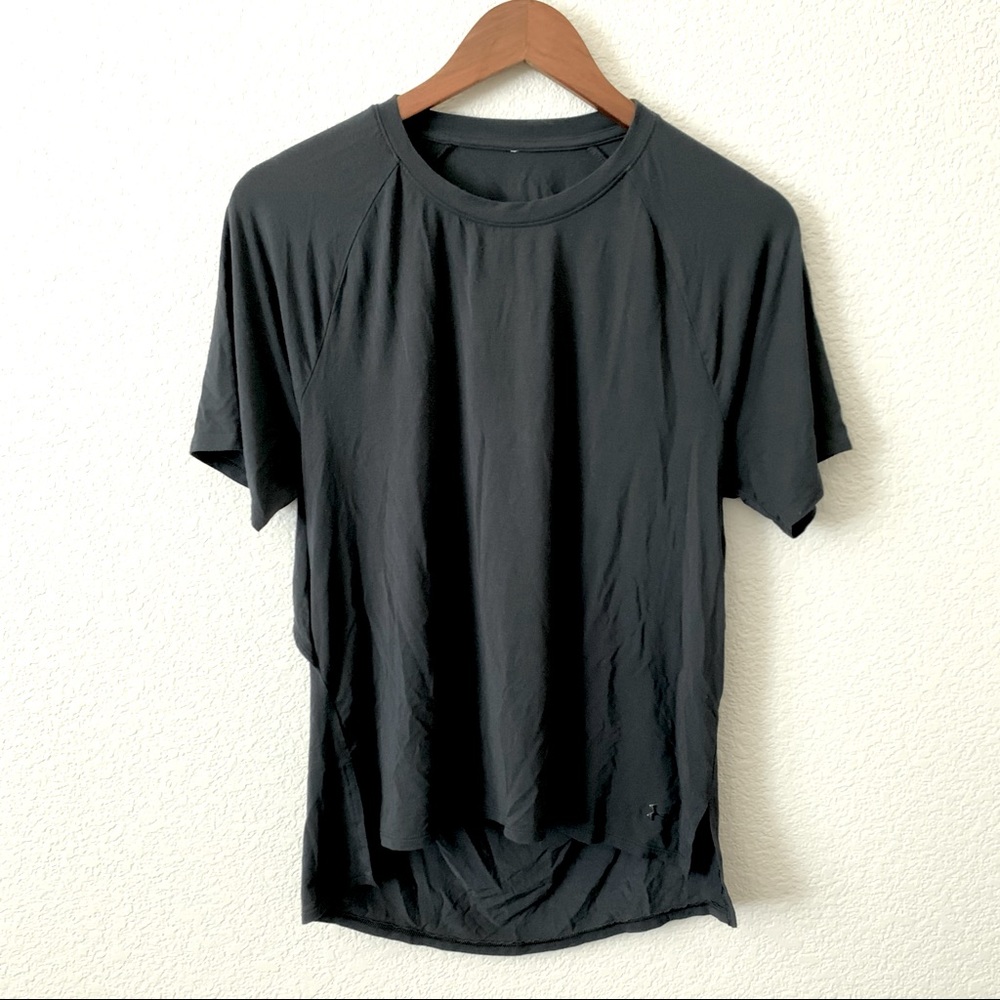 Under Armour Black Short Sleeve Tee Size Medium